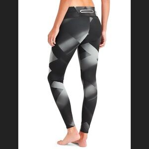 Athleta SONAR TIGHT MAGNETIC Leggings Pants Geometric Black Gray 4 6 S